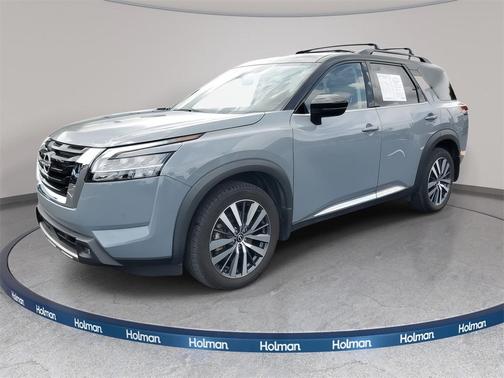 2022 Nissan Pathfinder Platinum 4WD