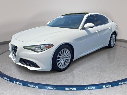 Alfa White 2021 Alfa Romeo Giulia Base