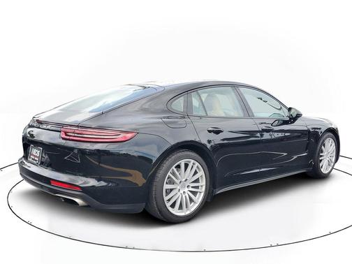 2019 Porsche Panamera 4