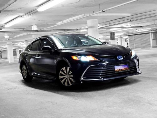 2022 Toyota Camry LE
