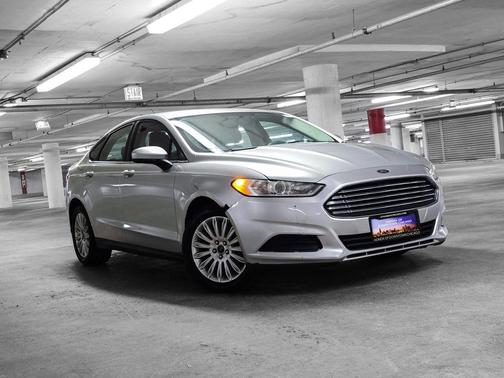 2014 Ford Fusion Hybrid S