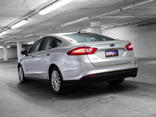 2014 Ford Fusion Hybrid S