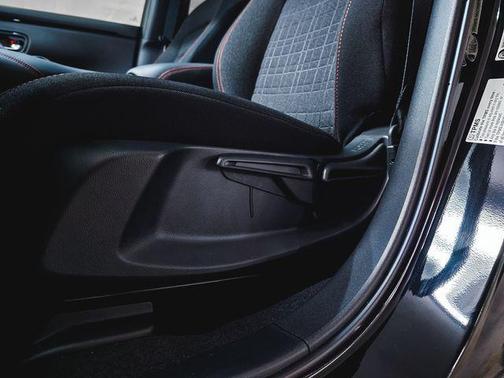Crystal Black Pearl 2027 Honda HR-V Sport