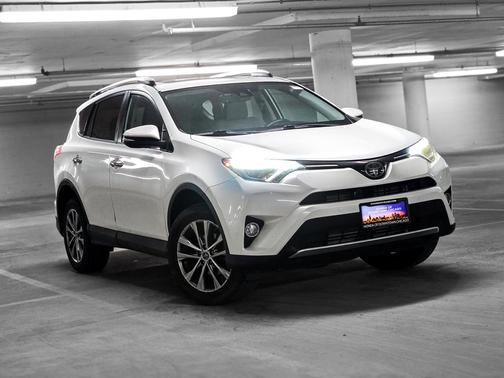 Blizzard Pearl 2016 Toyota RAV4 Limited