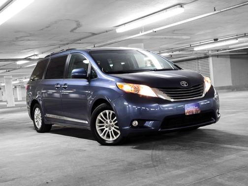 2015 Toyota Sienna XLE Premium