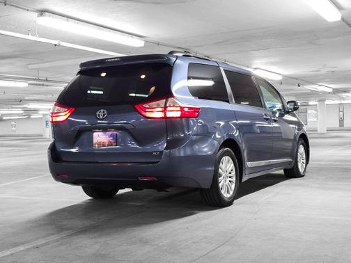 2015 Toyota Sienna XLE Premium