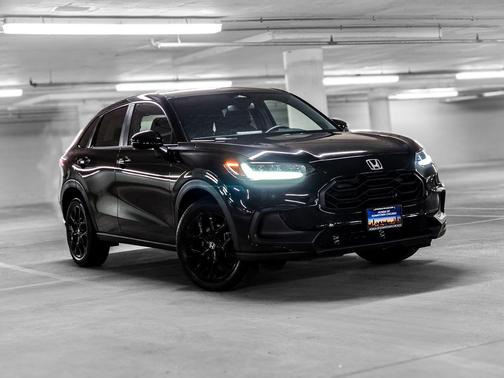 Crystal Black Pearl 2023 Honda HR-V AWD Sport