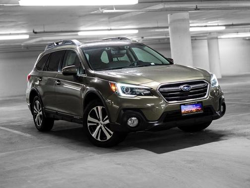 Wilderness Green Metallic 2018 Subaru Outback 2.5i Limited