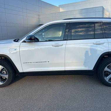2023 Jeep Grand Cherokee 4xe Base