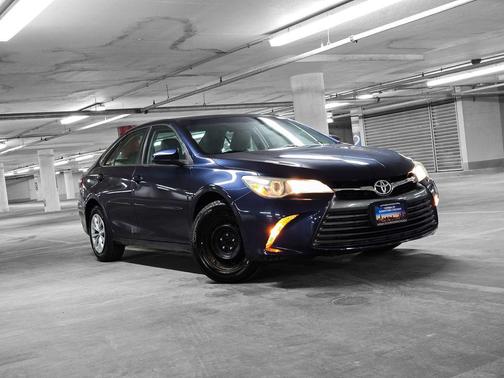 2016 Toyota Camry XSE