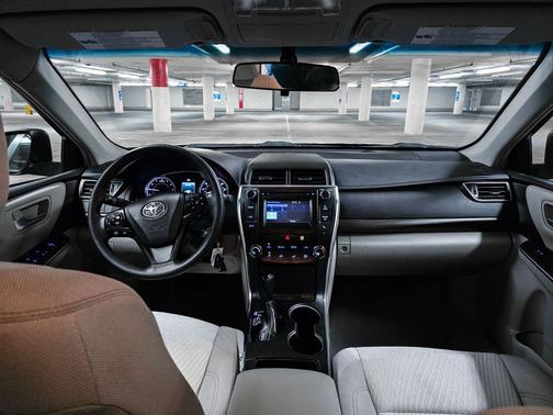 2016 Toyota Camry XSE