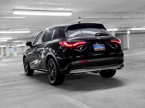 Crystal Black Pearl 2025 Honda HR-V AWD Sport
