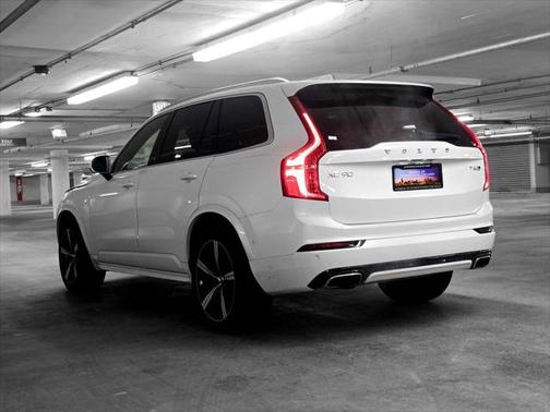 2019 Volvo XC90 T6 R-Design