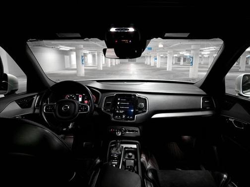 2019 Volvo XC90 T6 R-Design