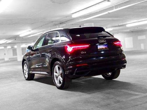 2021 Audi Q3 45 S line Premium