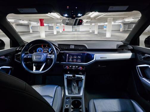 2021 Audi Q3 45 S line Premium