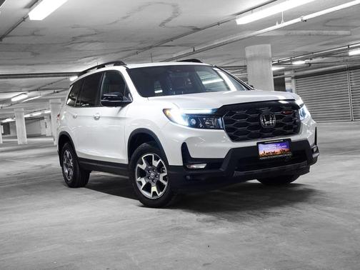 2023 Honda Passport AWD TrailSport