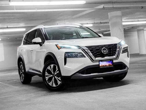 Pearl White Tricoat 2021 Nissan Rogue SV