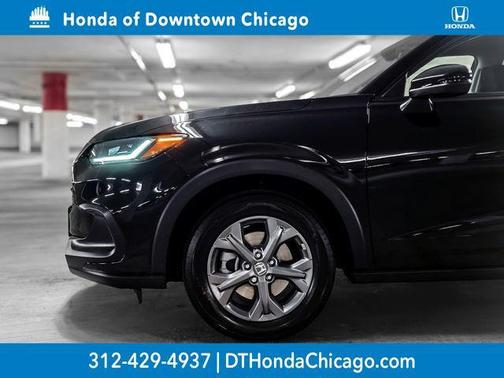 Crystal Black Pearl 2026 Honda HR-V LX