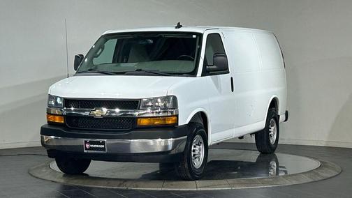 Summit White 2022 Chevrolet Express 2500 Work Van