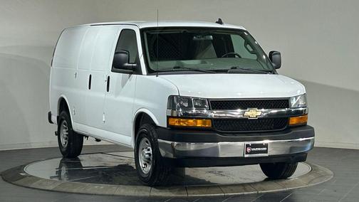 Summit White 2022 Chevrolet Express 2500 Work Van