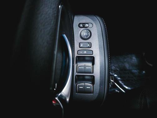 Platinum White Pearl 2027 Honda HR-V EX-L