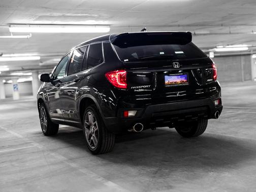 Crystal Black Pearl 2023 Honda Passport AWD EX-L
