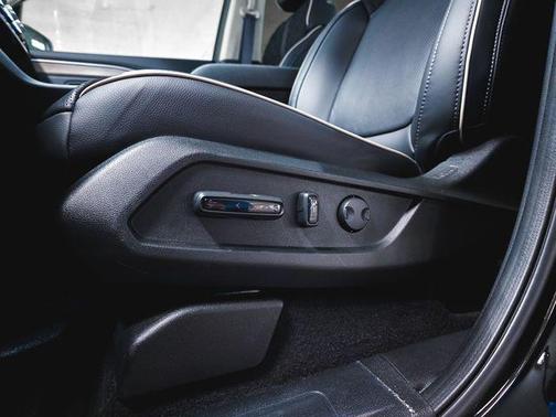 Crystal Black Pearl 2026 Honda Pilot Elite