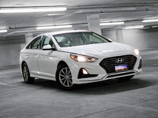 Quartz White Pearl 2019 Hyundai SONATA SE