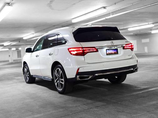 2017 Acura MDX 3.5L w/Advance & Entertainment Pkgs