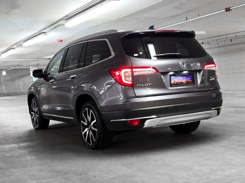 2019 Honda Pilot Touring 8-Passenger
