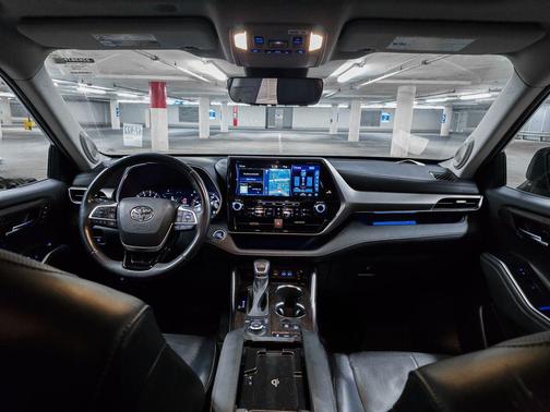 2022 Toyota Highlander Limited