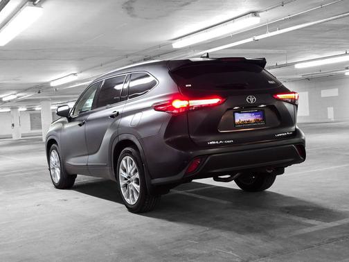 2022 Toyota Highlander Limited