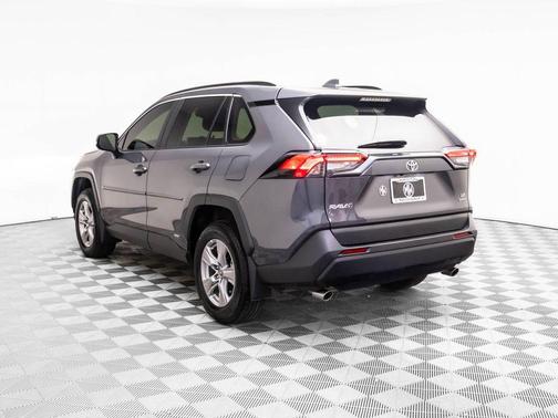 2025 Toyota RAV4 Hybrid LE