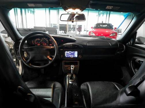 2000 Porsche 911 Carrera