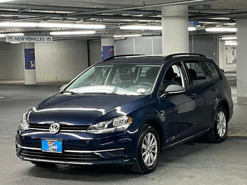 2018 Volkswagen Golf SportWagen TSI S
