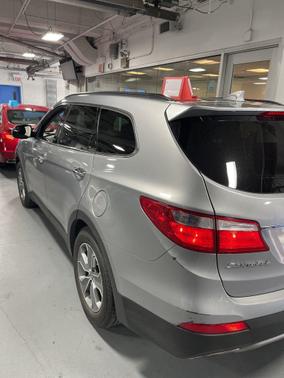 2016 Hyundai SANTA FE SE