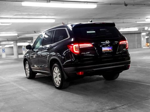 Crystal Black Pearl 2019 Honda Pilot LX