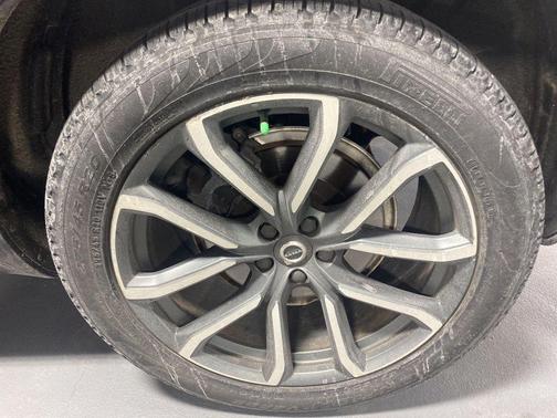 Onyx Black Metallic 2016 Volvo XC90 T6 Momentum