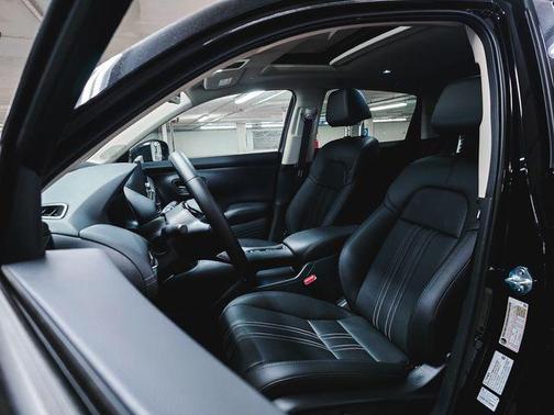 Crystal Black Pearl 2027 Honda HR-V EX-L