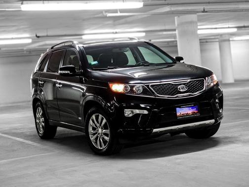Ebony Black 2013 Kia Sorento SX
