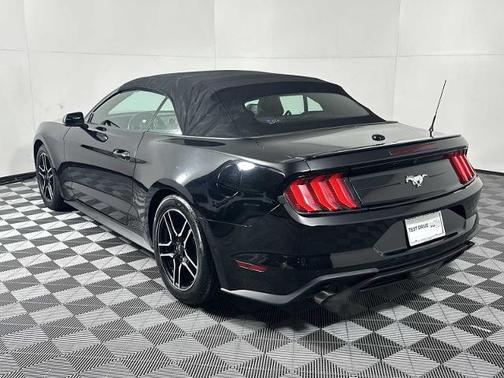2020 Ford Mustang ECOBOOST PREMIUM