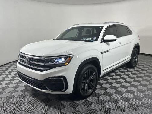 2022 Volkswagen Atlas Cross Sport 2.0T SEL R-LINE
