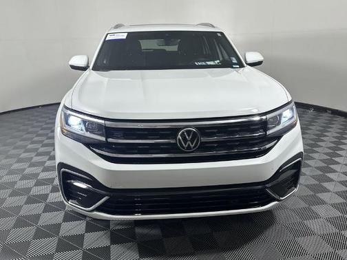 2022 Volkswagen Atlas Cross Sport 2.0T SEL R-LINE