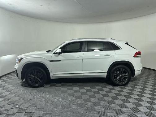 2022 Volkswagen Atlas Cross Sport 2.0T SEL R-LINE