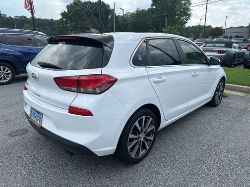2020 Hyundai Elantra GT BASE
