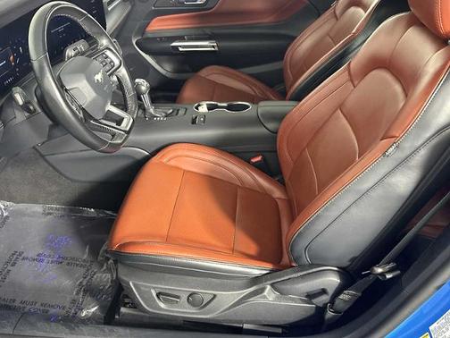 2024 Ford Mustang ECOBOOST PREMIUM