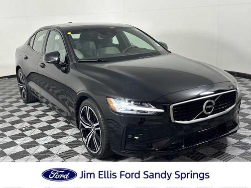 2020 Volvo S60 T5 R-DESIGN