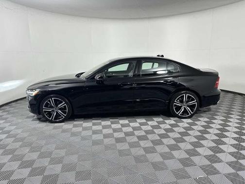 2020 Volvo S60 T5 R-DESIGN