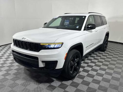 2023 Jeep Grand Cherokee LAREDO